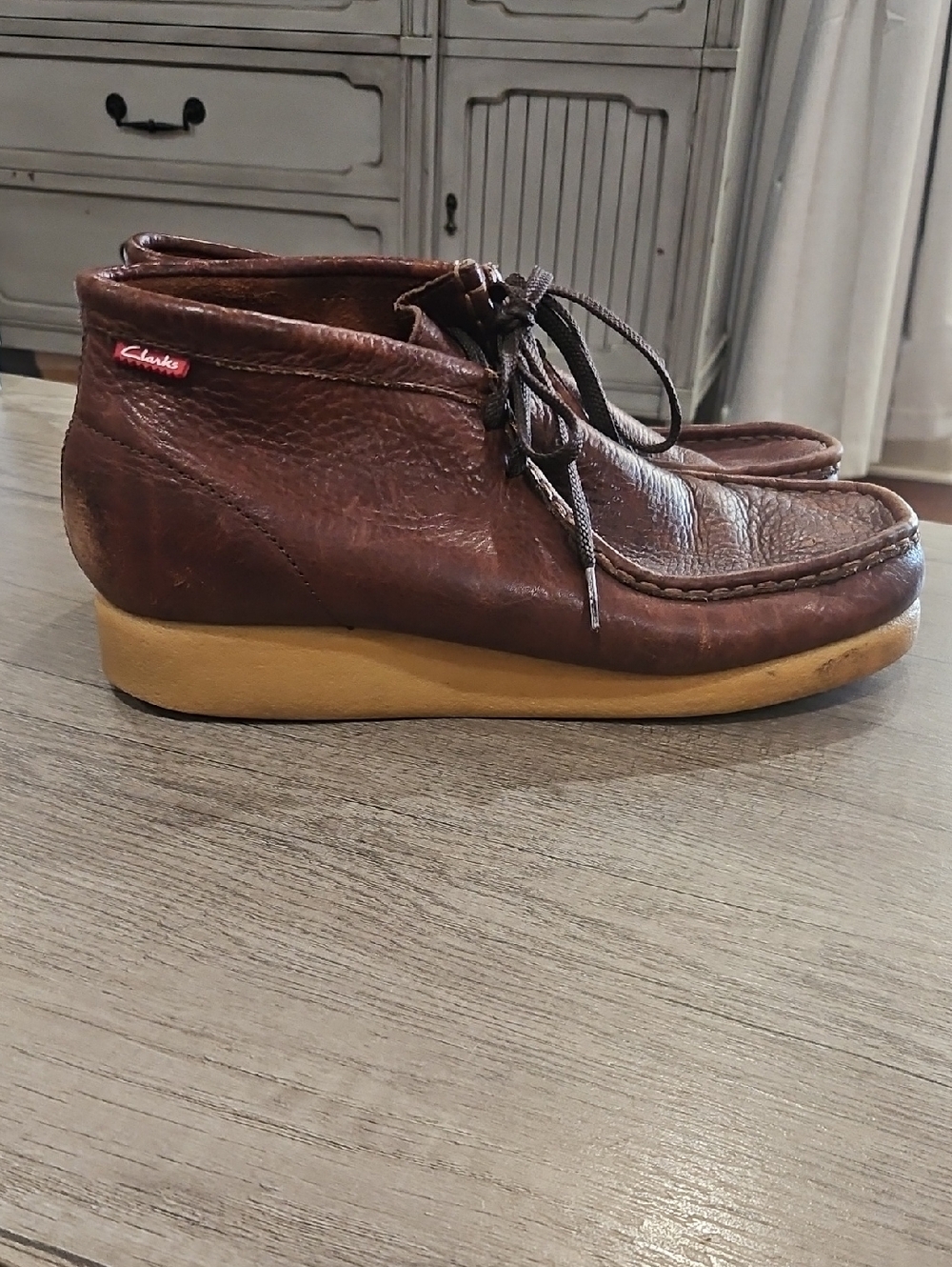 Clarks Men’s Brown Leather Chukka Boots with Tan Crepe Sole 10.5/11 - Picture 3 of 11